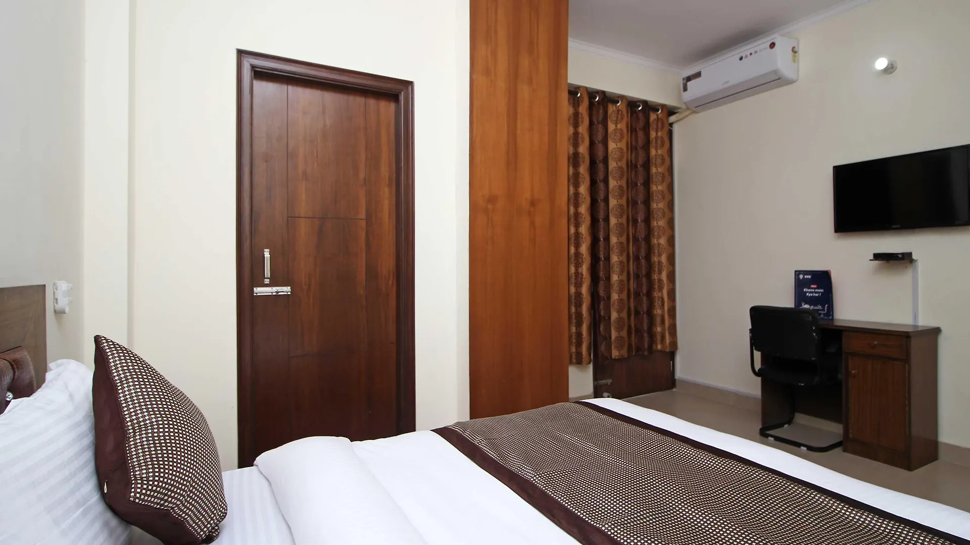 Hotel O Surya Palace New Delhi