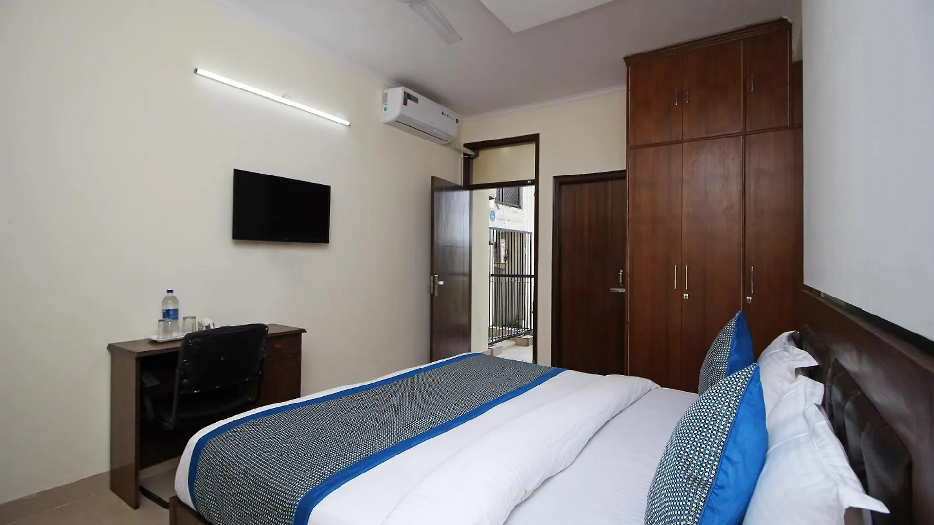 Hotel O Surya Palace New Delhi India